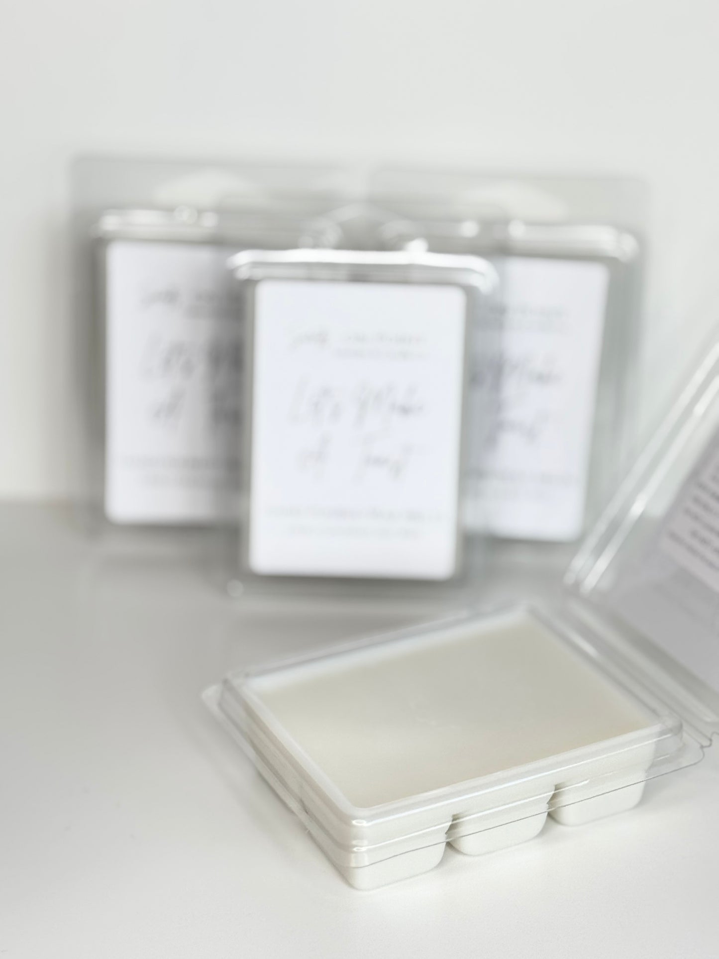2.5oz Let’s Make A Toast Wax Melts