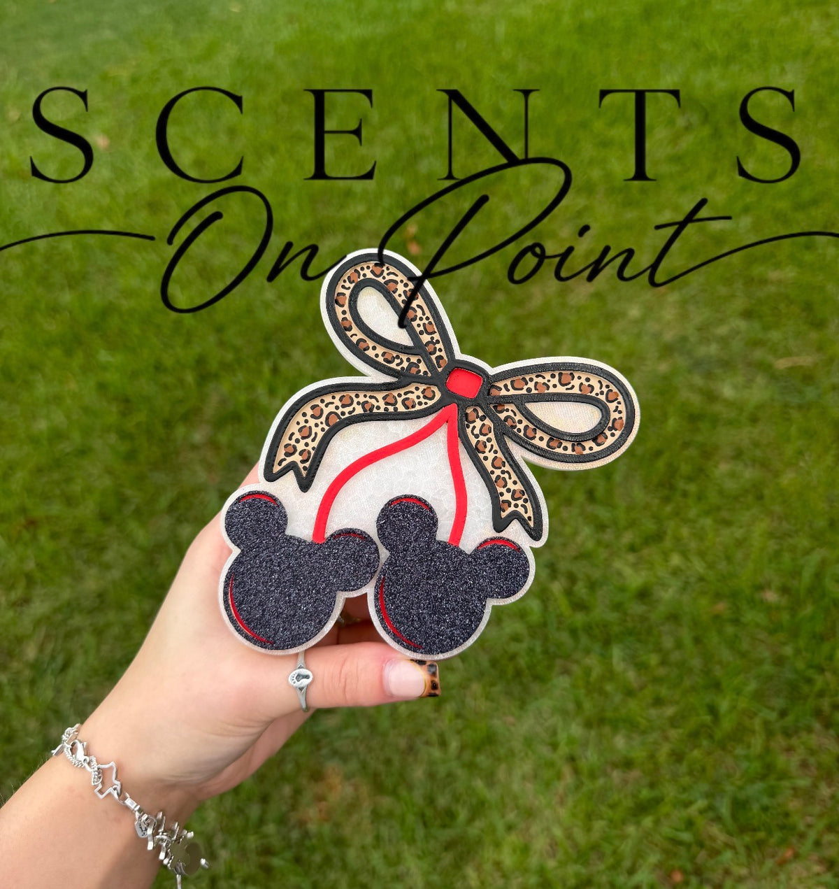 CUSTOM - Disney Head with Bow Freshie
